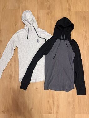 Restricted Men's Dual-Tone Hooded Long Sleeve Shirt - Light Gray & Black